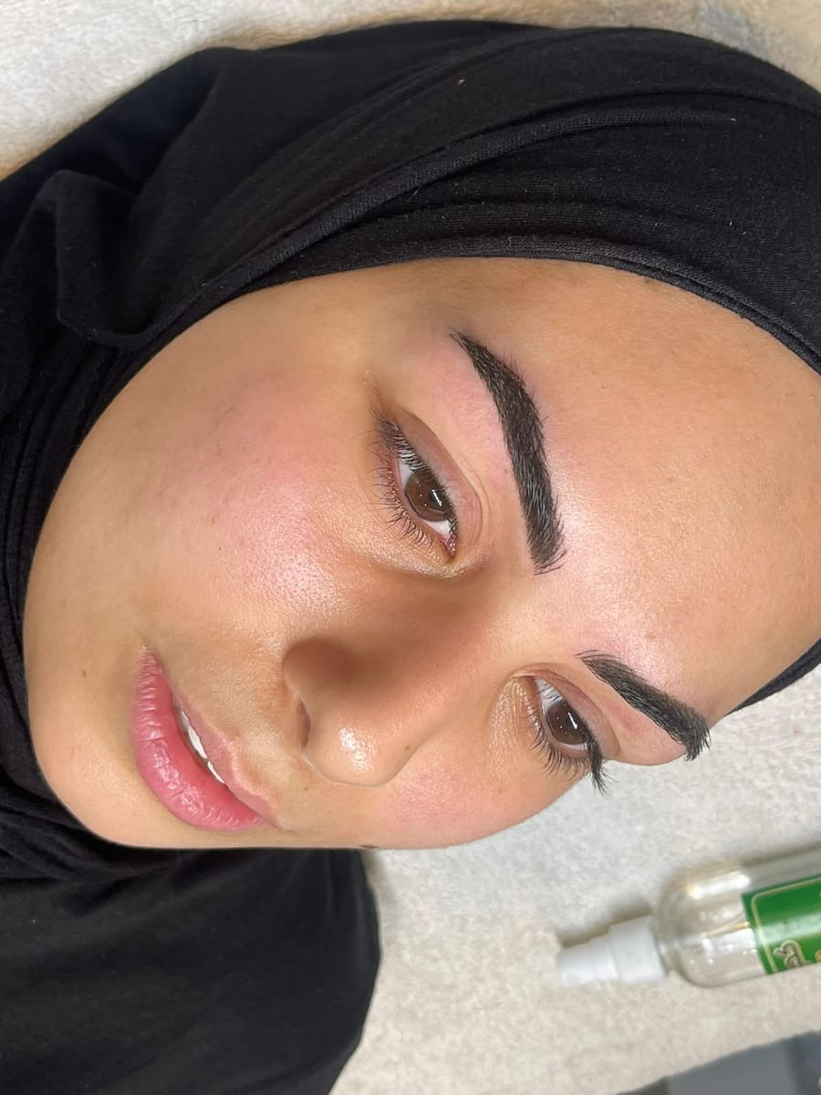 Defined brows after a brow treatment at Nourél Beauty Center
